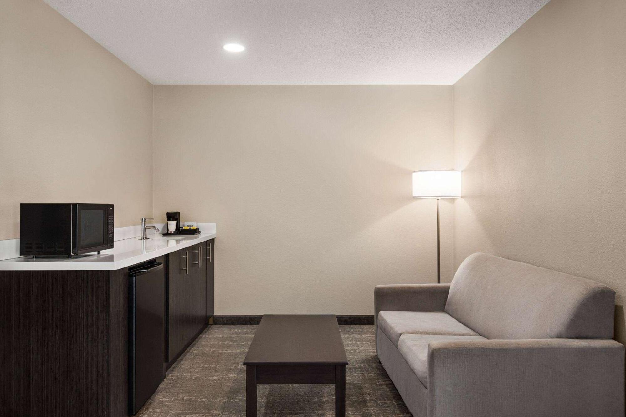 Wingate By Wyndham Savannah I-95 North Port Wentworth Extérieur photo