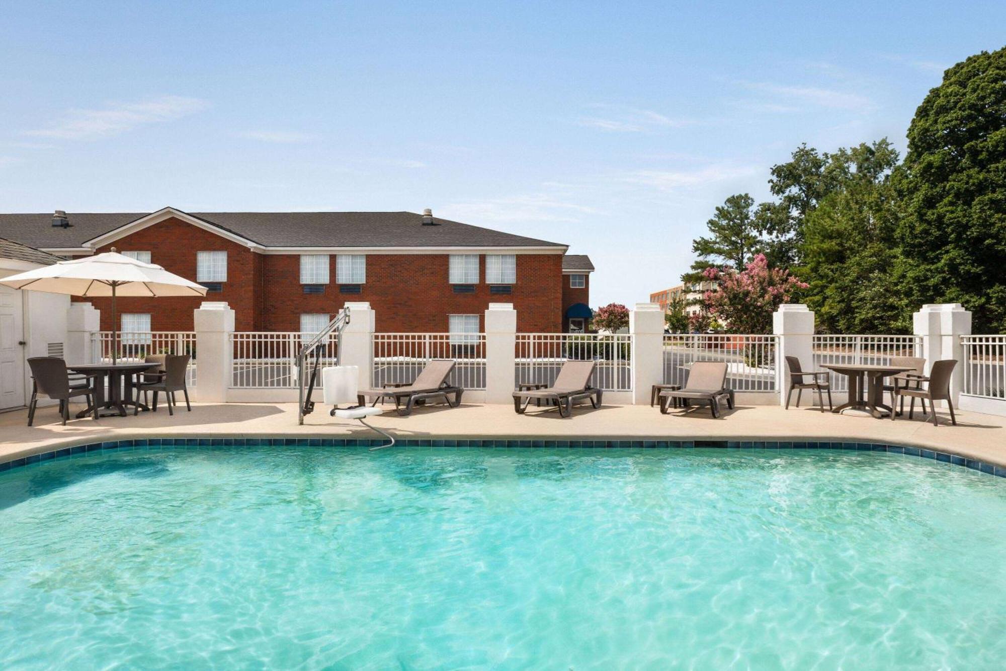 Wingate By Wyndham Savannah I-95 North Port Wentworth Extérieur photo